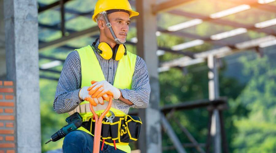 Professional gutter cleaning in Warren, RI